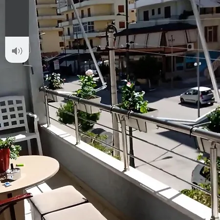 Central Apartment דירה